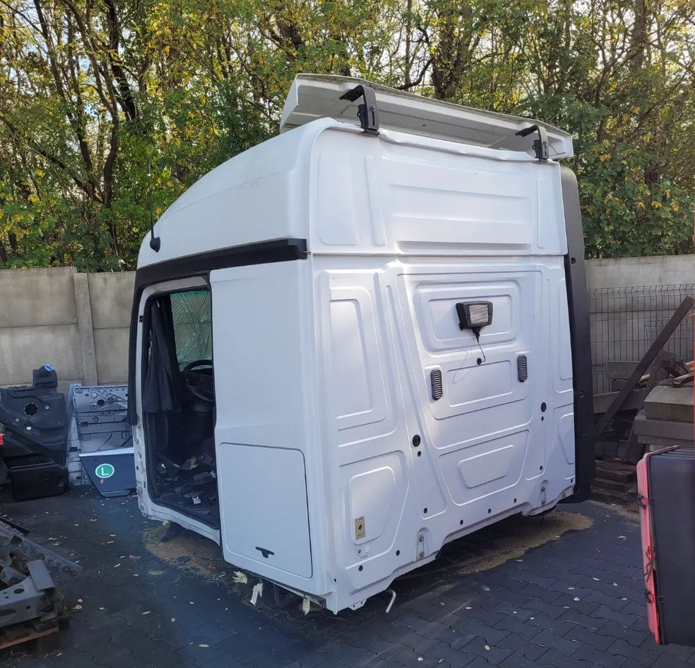KABINA MERCEDES ACTROS MP4 STERM BDF - Cabine pour Camion: photos 2 KABINA MERCEDES ACTROS MP4 STERM BDF - Cabine pour Camion: photos 2