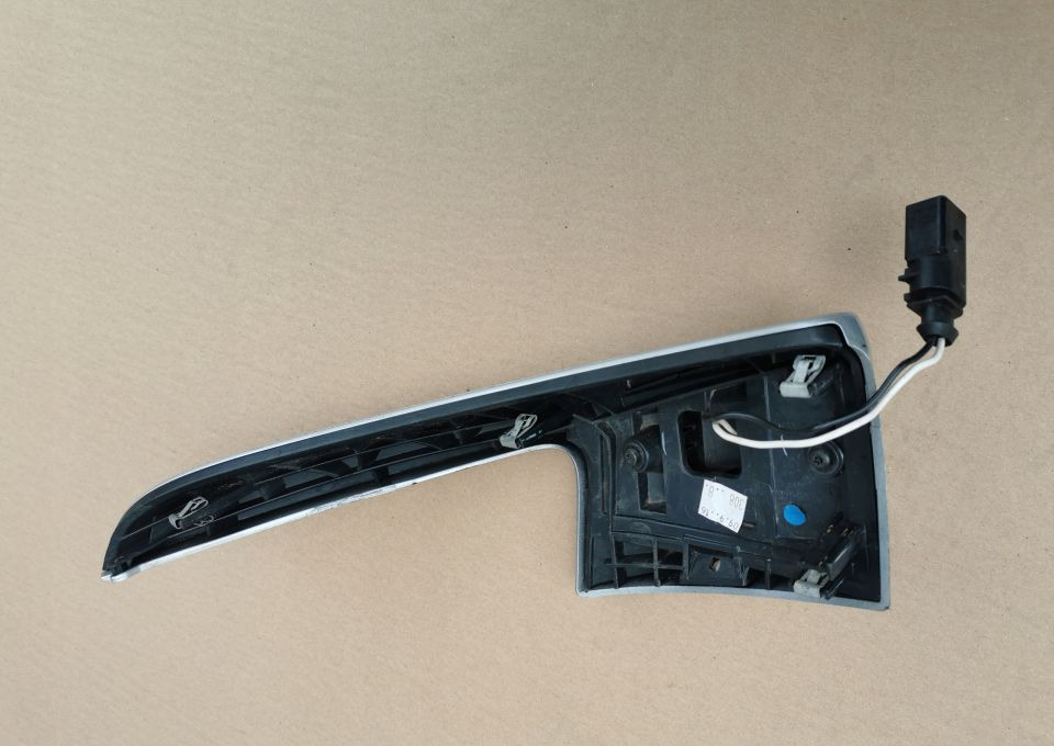 KIERUNKOWSKAZ VOLVO FM 82462033 RH. E6. - Clignotants pour Camion: photos 2 KIERUNKOWSKAZ VOLVO FM 82462033 RH. E6. - Clignotants pour Camion: photos 2