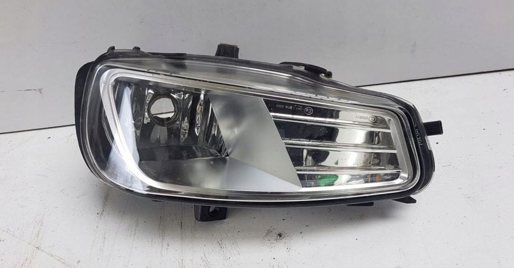 LAMPA HALOGEN MERCEDES ANTOS A9608201956 - Feu avant pour Camion: photos 1 LAMPA HALOGEN MERCEDES ANTOS A9608201956 - Feu avant pour Camion: photos 1