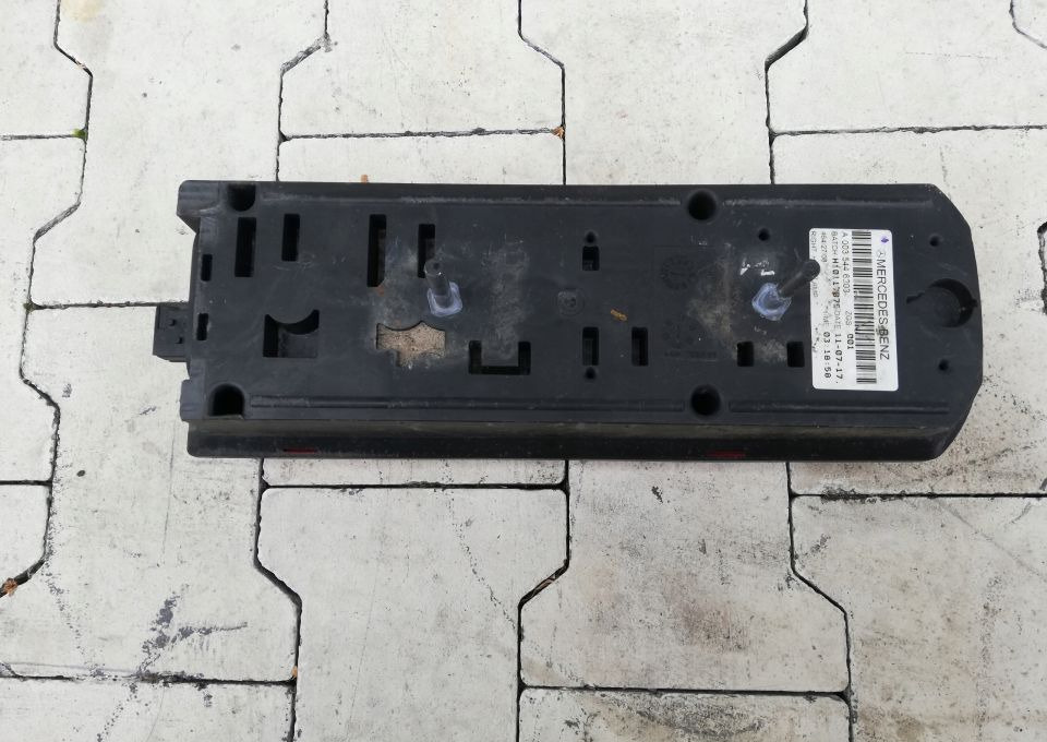 LAMPA TYLNA MERCEDES ACTROS MP4 - Feu arrière pour Camion: photos 2 LAMPA TYLNA MERCEDES ACTROS MP4 - Feu arrière pour Camion: photos 2