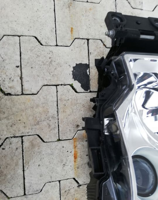 LAMPA XENON RENAULT RANGE T GAMA Lewy ORYGINAŁ - Feu avant pour Camion: photos 3 LAMPA XENON RENAULT RANGE T GAMA Lewy ORYGINAŁ - Feu avant pour Camion: photos 3