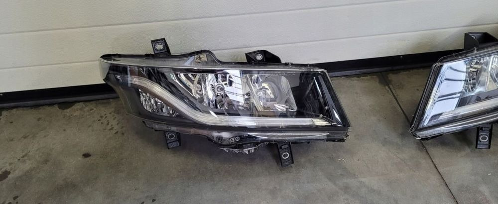 LAMPY IVECO S WAY KOMPLET ORYGINAŁ - Feu avant pour Camion: photos 3 LAMPY IVECO S WAY KOMPLET ORYGINAŁ - Feu avant pour Camion: photos 3