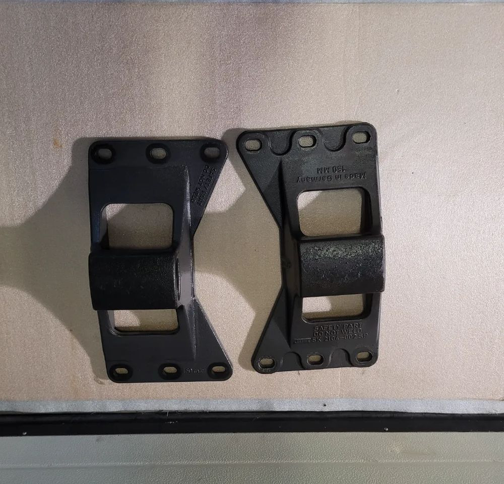 ŁAPY JOST MOCOWANIE SIODŁA 150MM - Frame/ Châssis pour Camion: photos 1 ŁAPY JOST MOCOWANIE SIODŁA 150MM - Frame/ Châssis pour Camion: photos 1