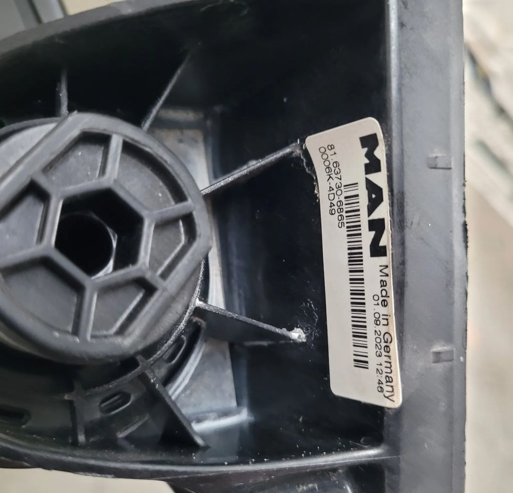 LUSTERKO MAN TG3 TGX NM. 81.63730-6865 RH ORYGINAŁ CHWALIM116 - Rétroviseur pour Camion: photos 3 LUSTERKO MAN TG3 TGX NM. 81.63730-6865 RH ORYGINAŁ CHWALIM116 - Rétroviseur pour Camion: photos 3