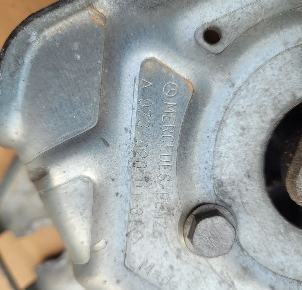 MECHANIZM WYCIETACZEK MERCEDES ATEGO 3 A9738200181 - Essuie-glace pour Camion: photos 3 MECHANIZM WYCIETACZEK MERCEDES ATEGO 3 A9738200181 - Essuie-glace pour Camion: photos 3