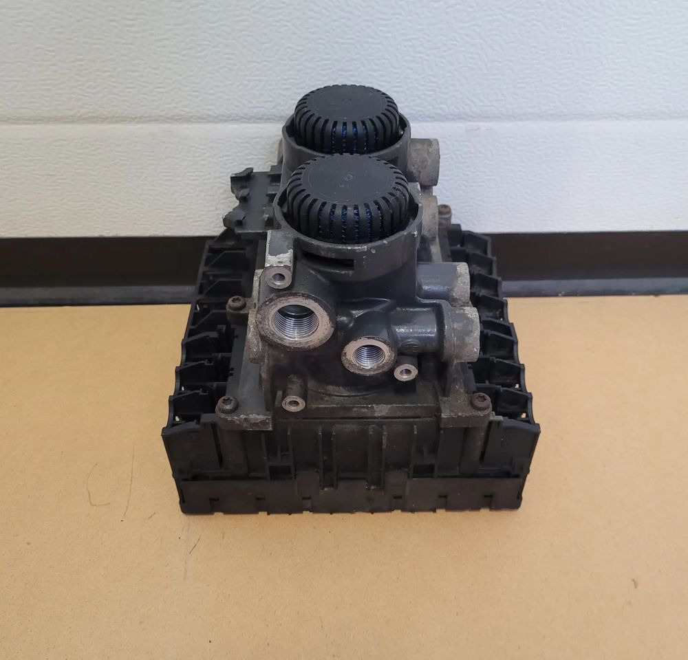 MODULATOR WABCO TEBS-E3 174738 CHWALIM116 - Pièces de frein pour Camion: photos 2 MODULATOR WABCO TEBS-E3 174738 CHWALIM116 - Pièces de frein pour Camion: photos 2