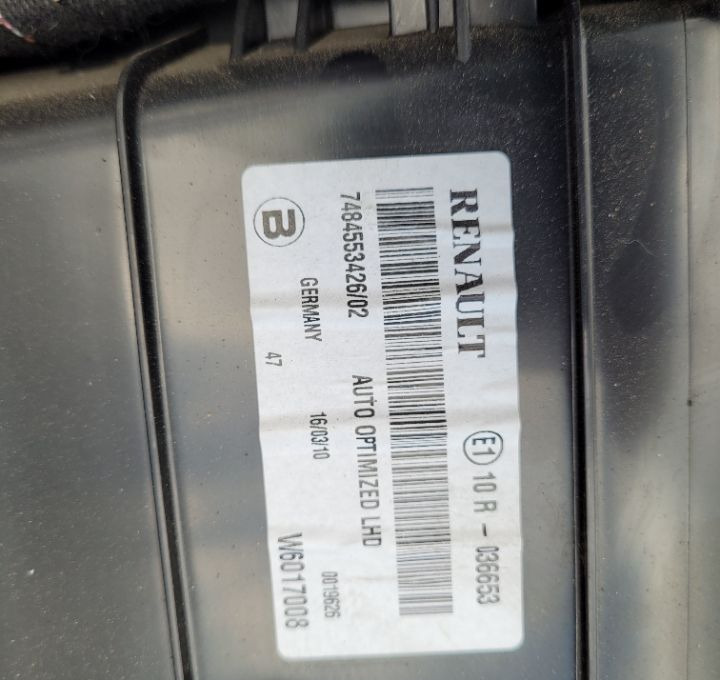NAGRZEWNICA RENAUL RANGE T GAMA OM 7484553426/02 - Système de refroidissement pour Camion: photos 4 NAGRZEWNICA RENAUL RANGE T GAMA OM 7484553426/02 - Système de refroidissement pour Camion: photos 4