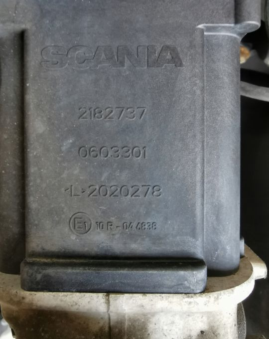 POMPA ADBULE SCANIA EURO6 2182737 - Système d'échappement pour Camion: photos 2 POMPA ADBULE SCANIA EURO6 2182737 - Système d'échappement pour Camion: photos 2