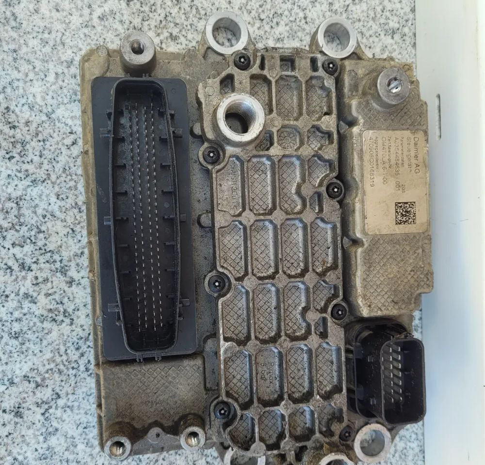 STEROWNIK MCM 2.1 MERCEDES ACTROS A001 446 3035/002 - Bloc de gestion pour Camion: photos 1 STEROWNIK MCM 2.1 MERCEDES ACTROS A001 446 3035/002 - Bloc de gestion pour Camion: photos 1