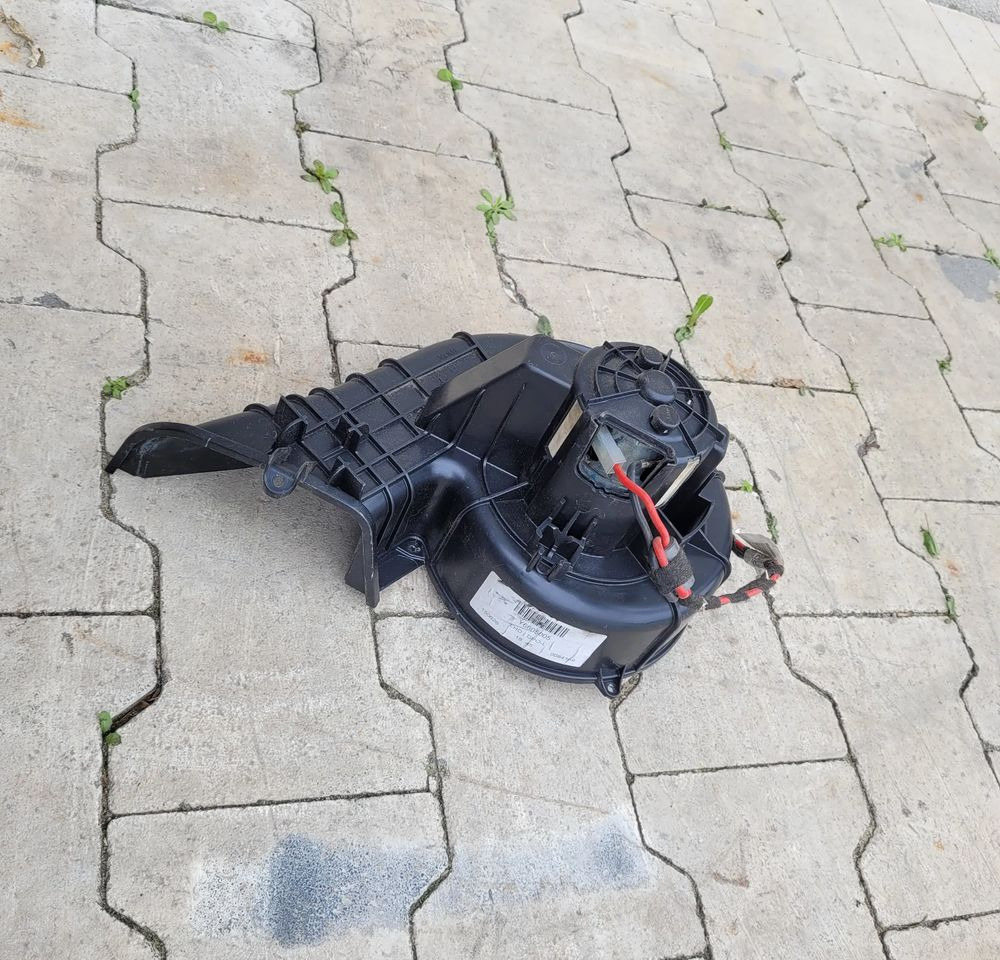 WENTYLATOR NAGRZEWNICY VOLVO FH4 ORYGINAŁ - Pulseur d'air habitacle pour Camion: photos 1 WENTYLATOR NAGRZEWNICY VOLVO FH4 ORYGINAŁ - Pulseur d'air habitacle pour Camion: photos 1