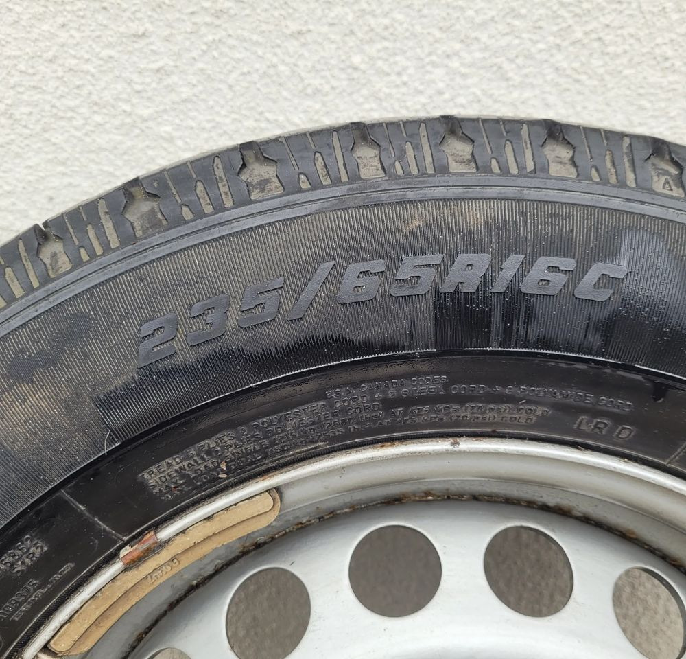 ZAPAS KOLO SPRINTER CRAFTER 235/65 R16C GOODYEAR - Roue complète pour Véhicule utilitaire: photos 5 ZAPAS KOLO SPRINTER CRAFTER 235/65 R16C GOODYEAR - Roue complète pour Véhicule utilitaire: photos 5