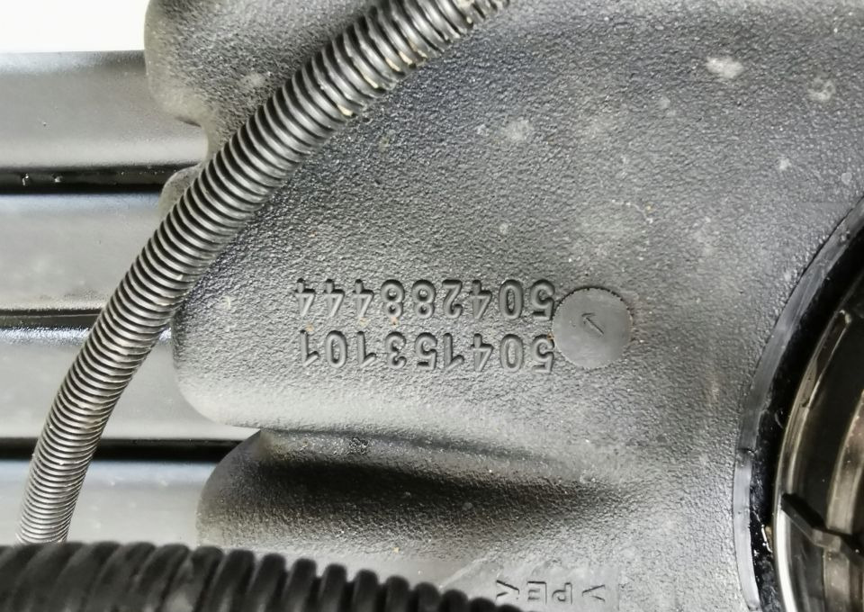 ZBIORNIK PALIWA IVECO EUROCARGO 504153101 - Réservoir de carburant pour Camion: photos 3 ZBIORNIK PALIWA IVECO EUROCARGO 504153101 - Réservoir de carburant pour Camion: photos 3