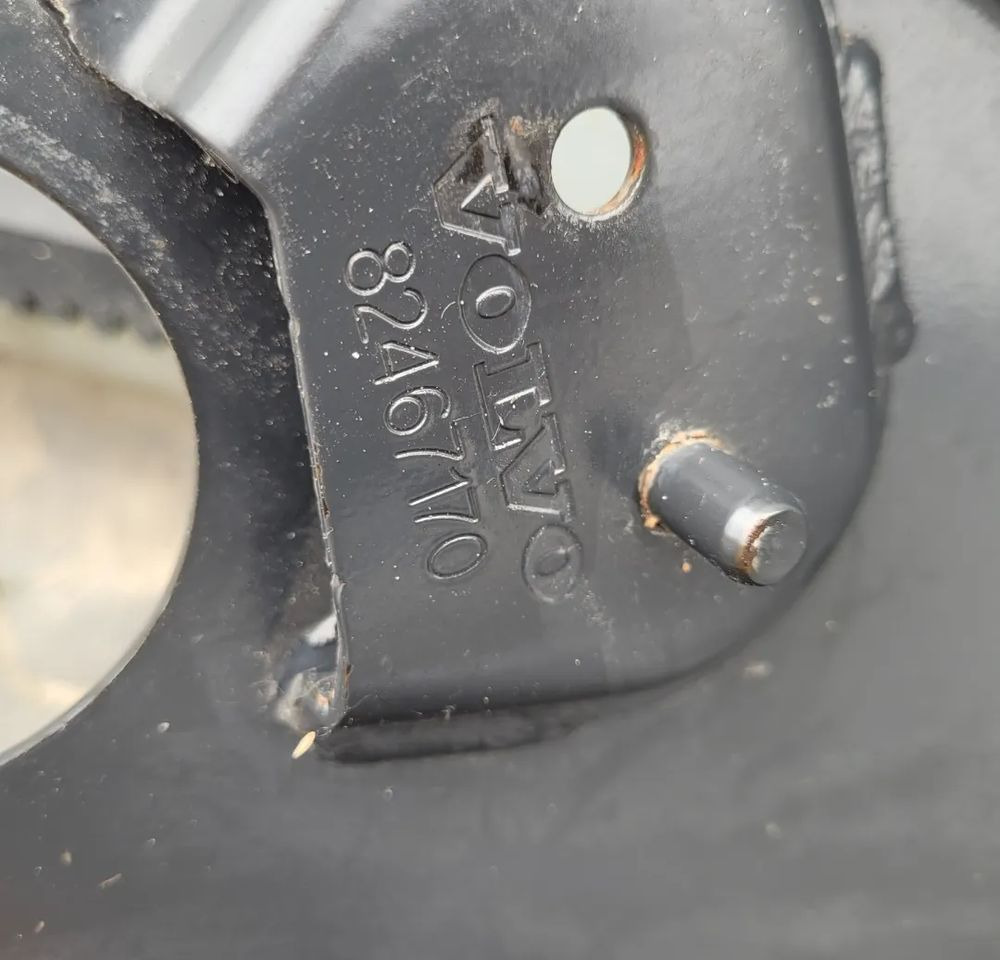 ZDERZAK POSZYCIE VOLVO FMX FH LH 82467170 - Pare-chocs pour Camion: photos 3 ZDERZAK POSZYCIE VOLVO FMX FH LH 82467170 - Pare-chocs pour Camion: photos 3