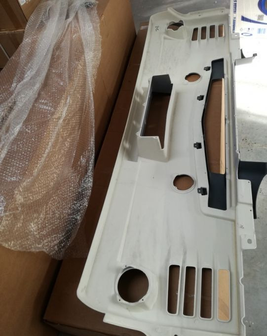 ZDERZAK RENAULT MAGNUM DXI NOWY - Pare-chocs pour Camion: photos 4 ZDERZAK RENAULT MAGNUM DXI NOWY - Pare-chocs pour Camion: photos 4