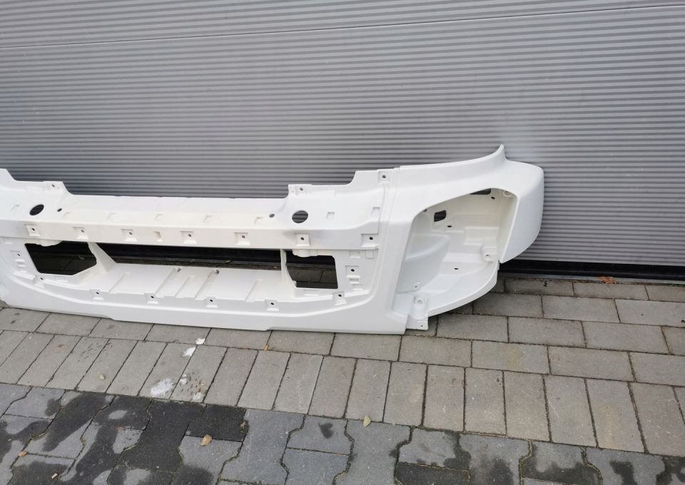 ZDERZAK VOLVO FL E6 NOWY ORYGINAŁ 82639926 - Pare-chocs pour Camion: photos 2 ZDERZAK VOLVO FL E6 NOWY ORYGINAŁ 82639926 - Pare-chocs pour Camion: photos 2