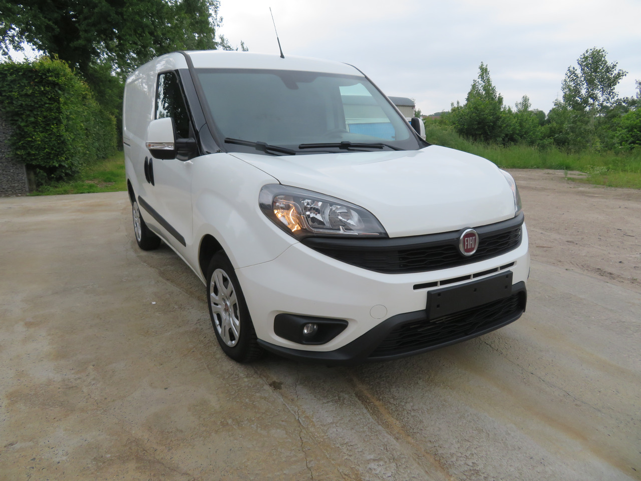 FIAT Doblo Cargo 1.6 Multijet - Fourgonnette: photos 1 FIAT Doblo Cargo 1.6 Multijet - Fourgonnette: photos 1