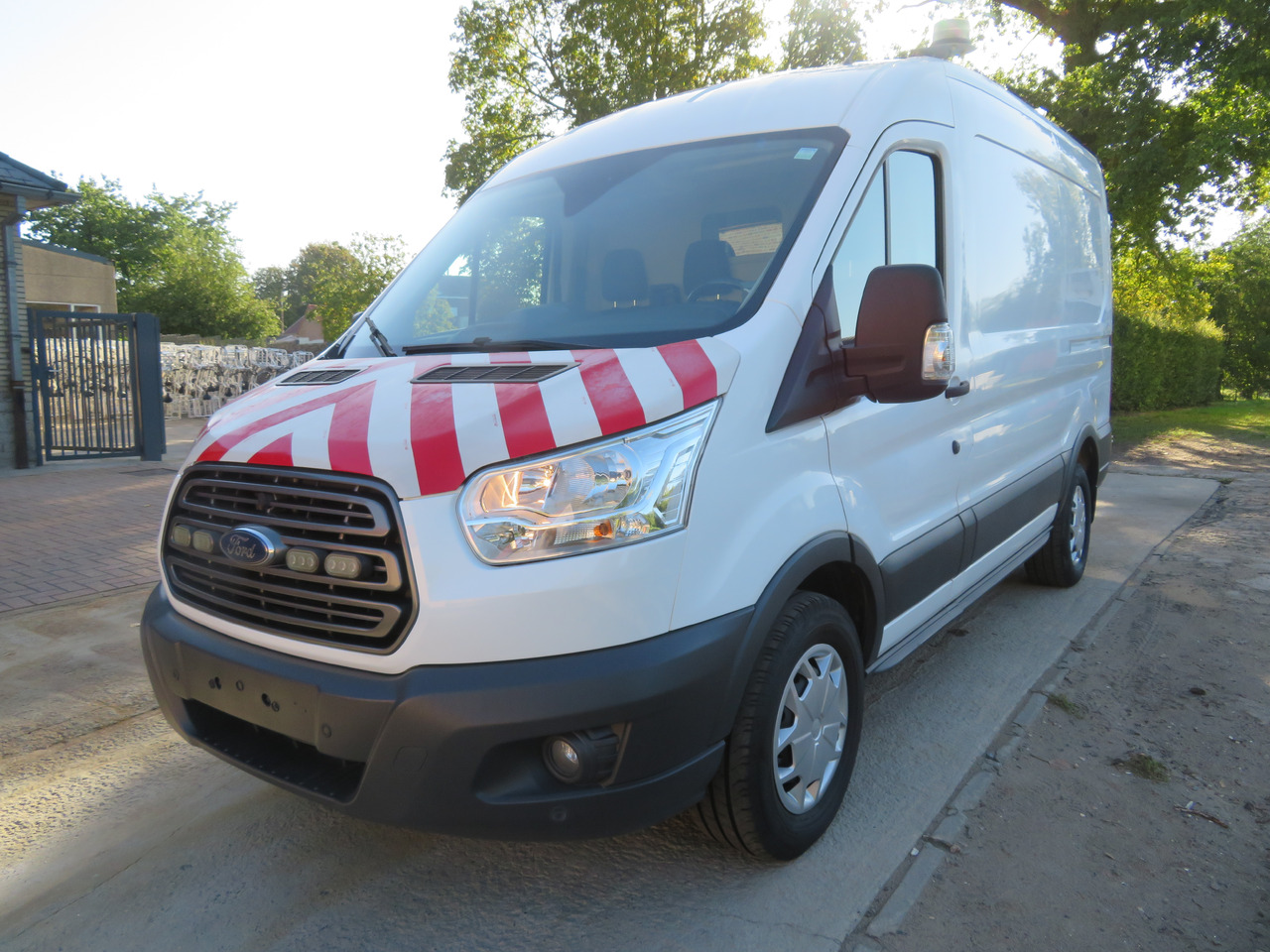 Ford Transit 2.0TDCi - Fourgon utilitaire: photos 3 Ford Transit 2.0TDCi - Fourgon utilitaire: photos 3