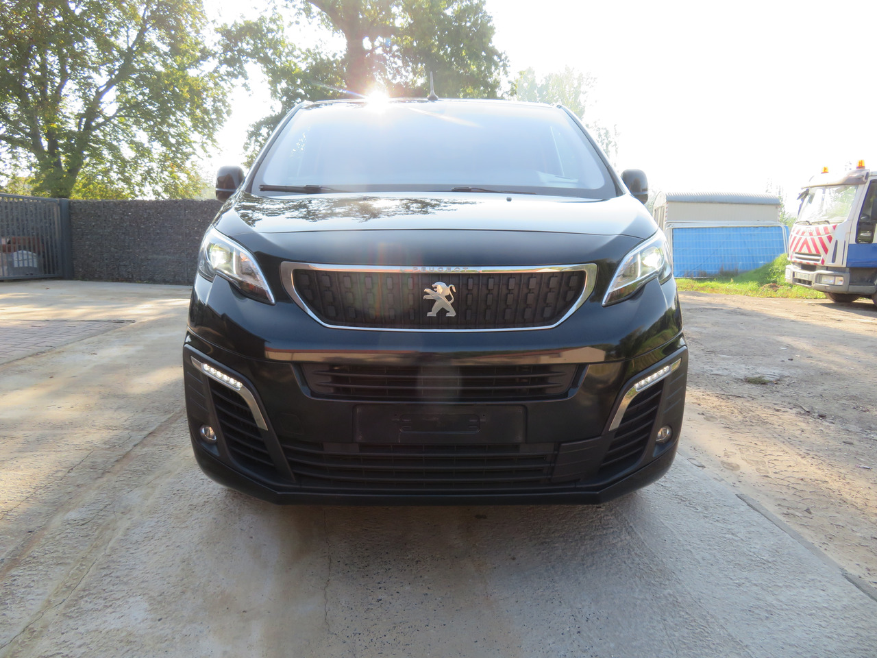 Peugeot Expert 2.0 BlueHDi - L3 - Automaat - Fourgon utilitaire: photos 2 Peugeot Expert 2.0 BlueHDi - L3 - Automaat - Fourgon utilitaire: photos 2