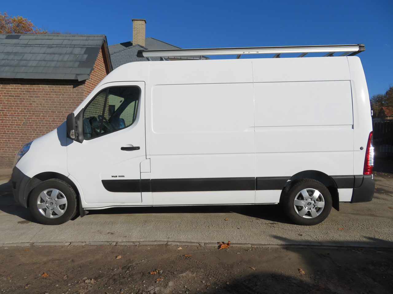 Renault Master 2.3dCi - L2H2 - Fourgon utilitaire: photos 4 Renault Master 2.3dCi - L2H2 - Fourgon utilitaire: photos 4
