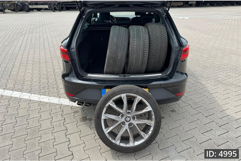 SEAT Leon ST FR 2.0 Euro 6, DSG/Pano/Camera/Keyless/Extra winterset - Voiture: photos 5 SEAT Leon ST FR 2.0 Euro 6, DSG/Pano/Camera/Keyless/Extra winterset - Voiture: photos 5