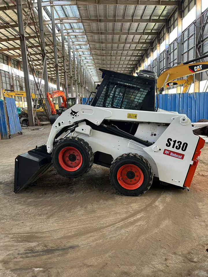 BOBCAT S130 Skid Steer Loader Click for Discount - Mini chargeuse: photos 2 BOBCAT S130 Skid Steer Loader Click for Discount - Mini chargeuse: photos 2