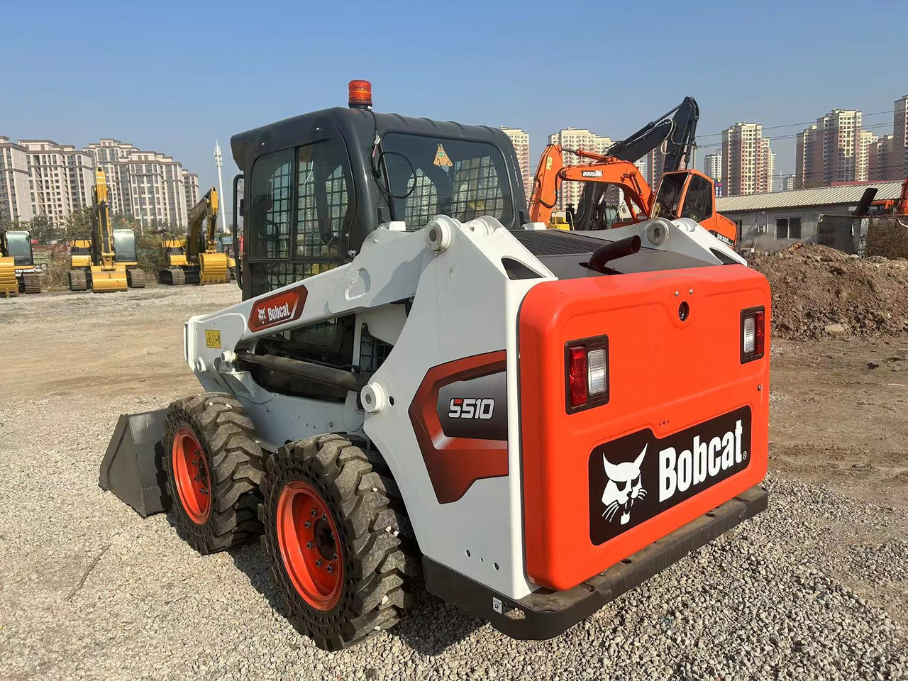 BOBCAT S510 Skid Steer Loader - Mini chargeuse: photos 4 BOBCAT S510 Skid Steer Loader - Mini chargeuse: photos 4