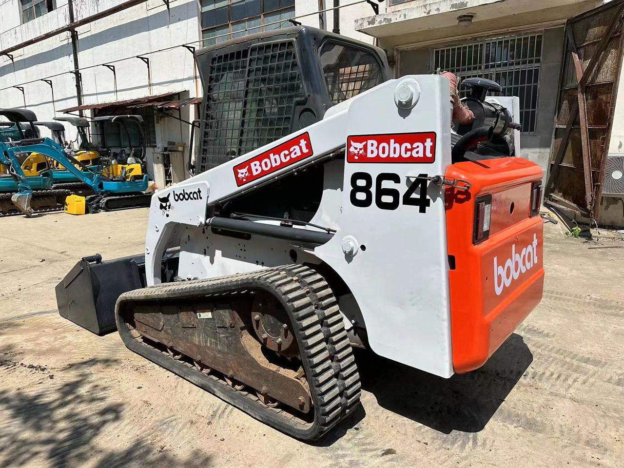 BOBCAT Skid Steer Loader - Mini chargeuse: photos 1 BOBCAT Skid Steer Loader - Mini chargeuse: photos 1