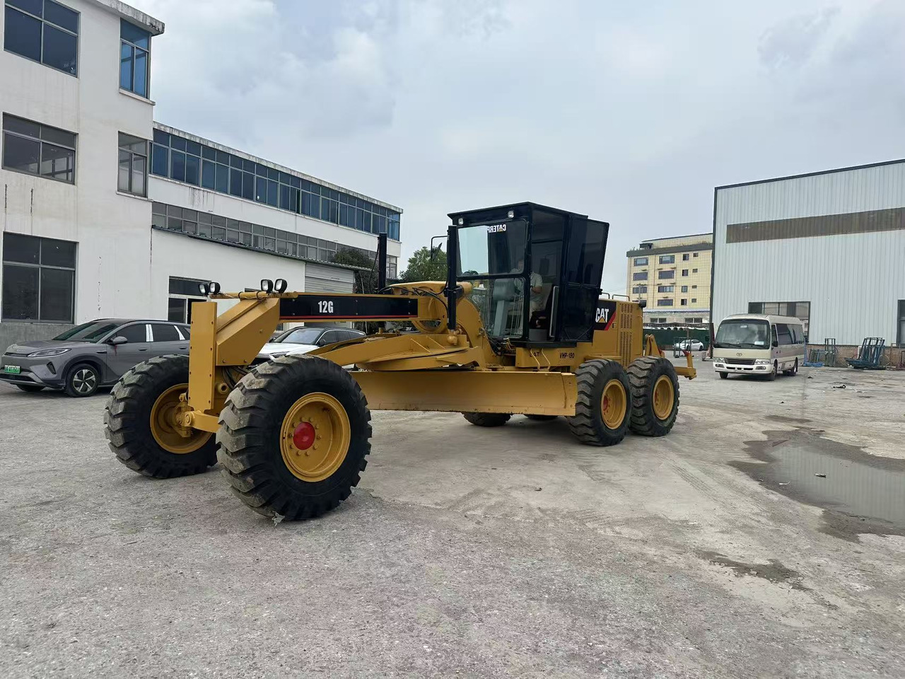 CATERPILLAR 12G CAT Grader - Niveleuse: photos 1 CATERPILLAR 12G CAT Grader - Niveleuse: photos 1