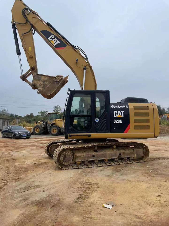 CATERPILLAR 320E - Pelle sur chenille: photos 1 CATERPILLAR 320E - Pelle sur chenille: photos 1