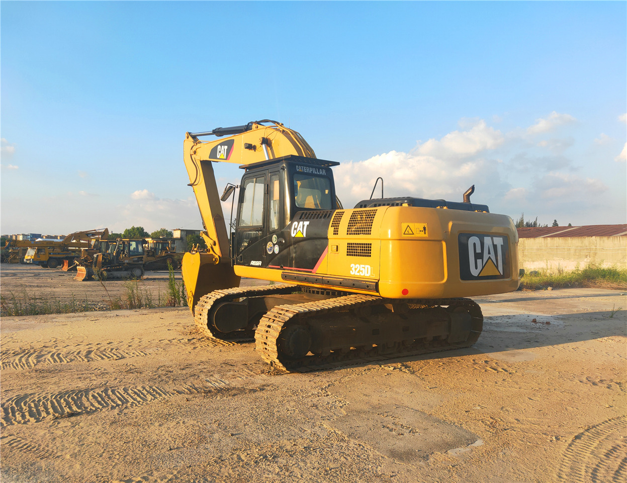 Crédit-bail de CATERPILLAR Crawler Excavator 325D  Good Condition CATERPILLAR Crawler Excavator 325D  Good Condition: photos 7 Crédit-bail de CATERPILLAR Crawler Excavator 325D  Good Condition CATERPILLAR Crawler Excavator 325D  Good Condition: photos 7