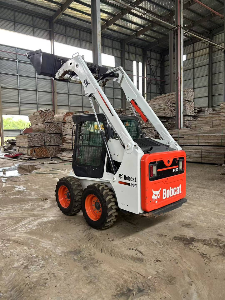 BOBCAT Skid Steer Loader S450 - Engins de chantier: photos 5 BOBCAT Skid Steer Loader S450 - Engins de chantier: photos 5