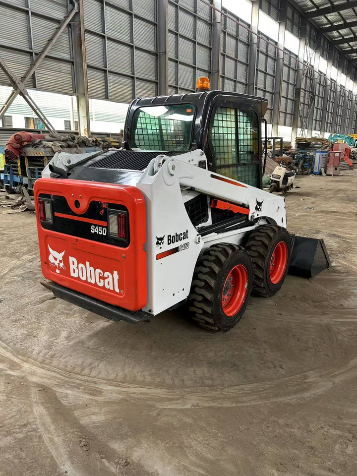 BOBCAT Skid Steer Loader S450 - Engins de chantier: photos 1 BOBCAT Skid Steer Loader S450 - Engins de chantier: photos 1