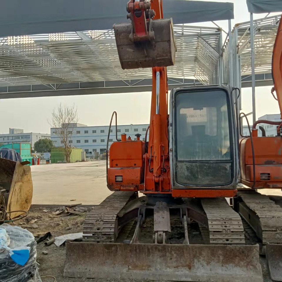 HITACHI EX60-5 - Pelle sur chenille: photos 3 HITACHI EX60-5 - Pelle sur chenille: photos 3