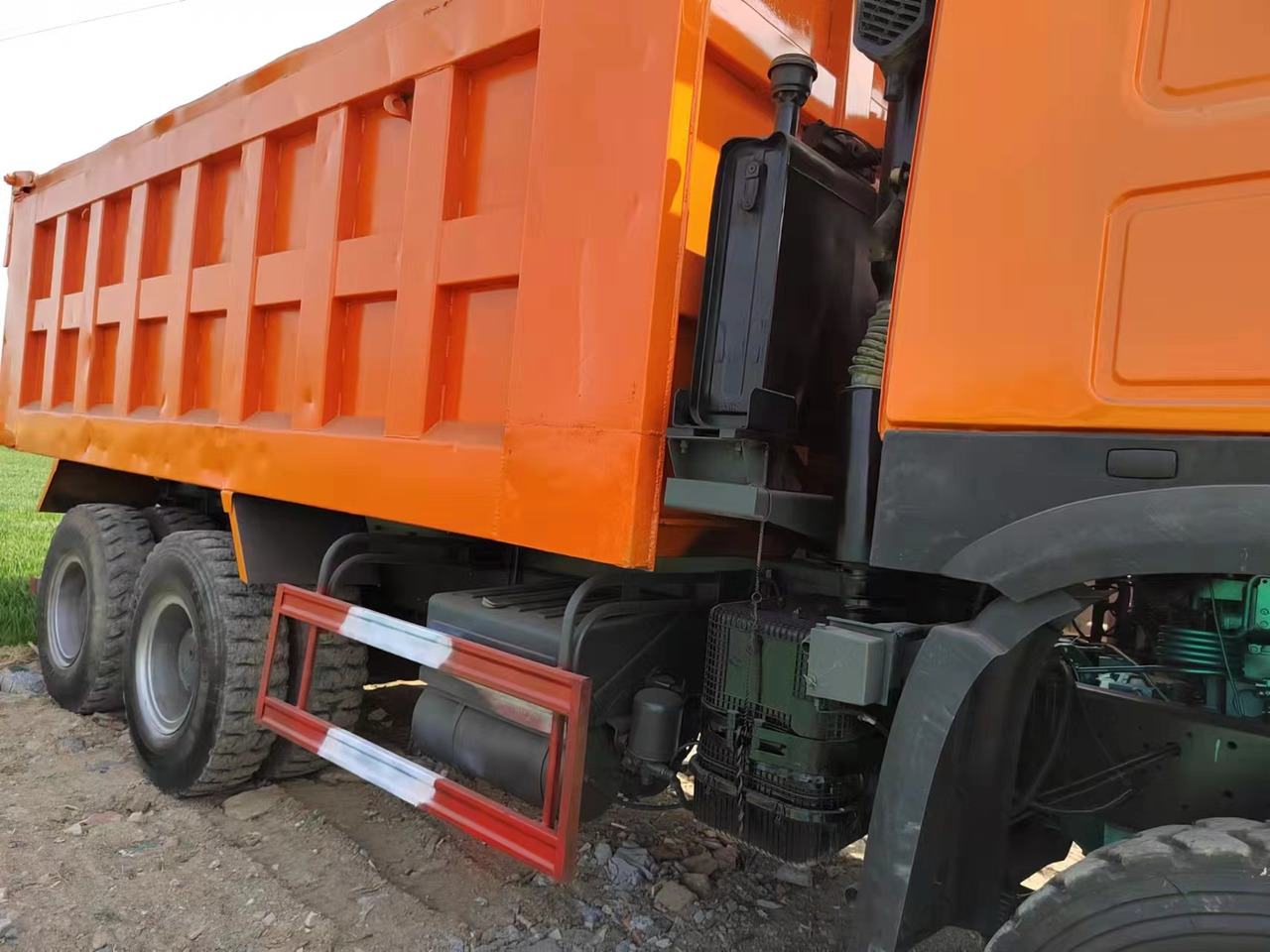 HOWO Dump Truck 6*4 371 Click Here for Discount - Camion benne: photos 3 HOWO Dump Truck 6*4 371 Click Here for Discount - Camion benne: photos 3
