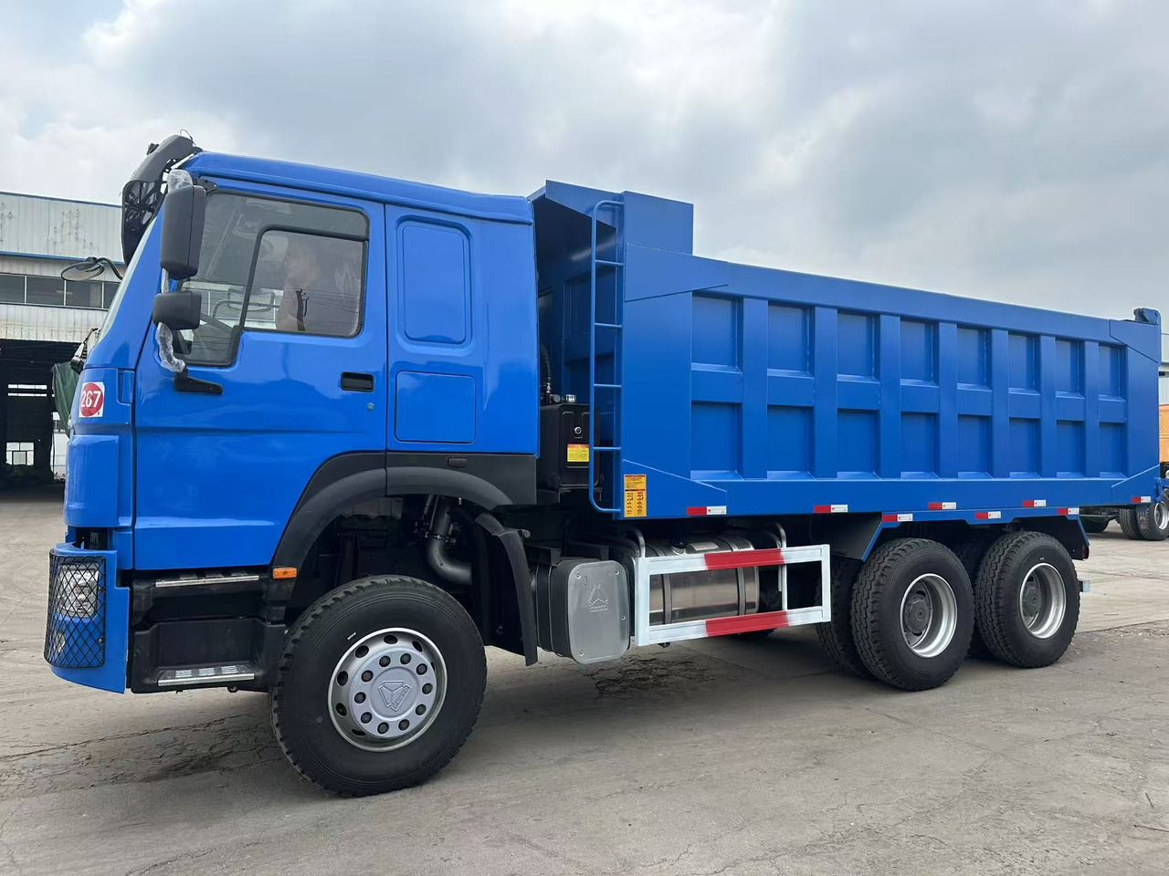 HOWO Haohan 6✖4 Dump Truck Click Here for Discount - Camion fourgon: photos 3 HOWO Haohan 6✖4 Dump Truck Click Here for Discount - Camion fourgon: photos 3