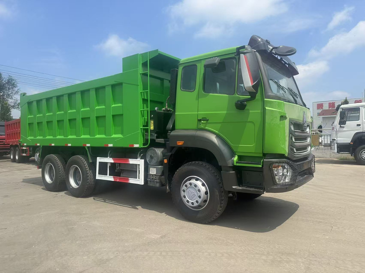 HOWO Haohan 6✖4 Dump Truck Green - Camion fourgon: photos 2 HOWO Haohan 6✖4 Dump Truck Green - Camion fourgon: photos 2