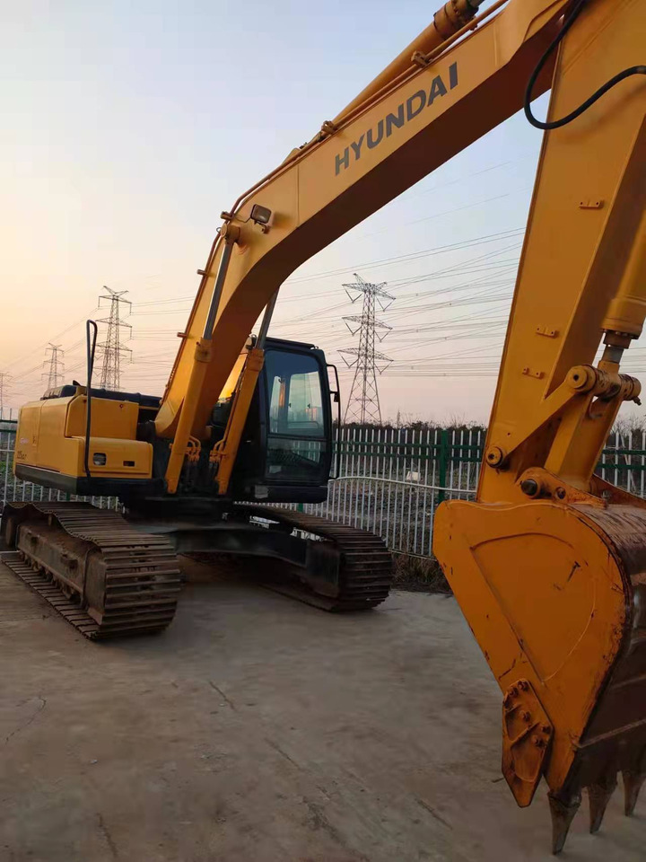 HYUNDAI R225LC-7 - Pelle sur chenille: photos 4 HYUNDAI R225LC-7 - Pelle sur chenille: photos 4