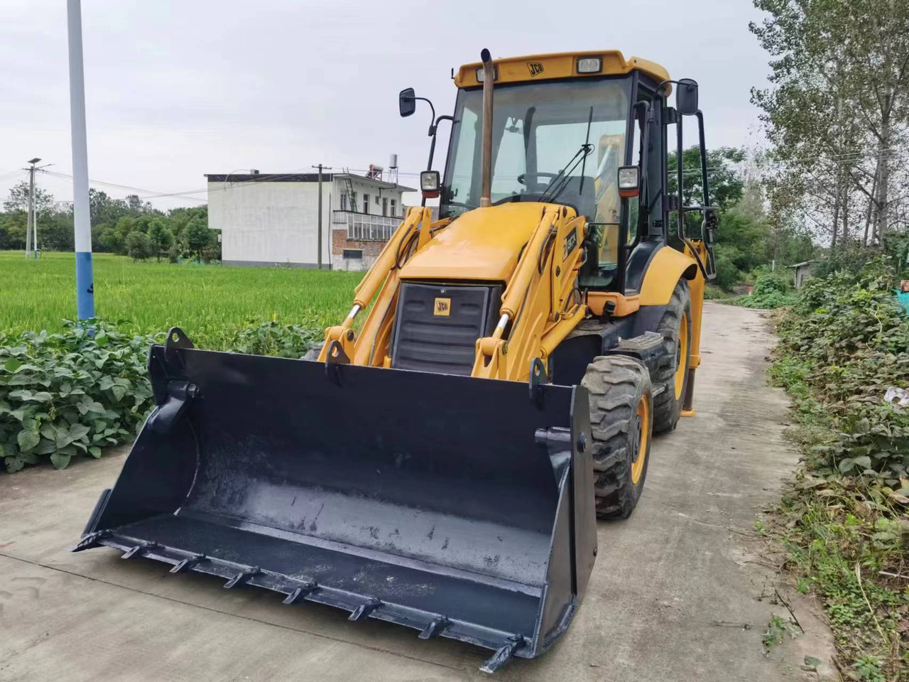 JCB Backhoe Loader 3CX Click Here for Discount - Tractopelle: photos 1 JCB Backhoe Loader 3CX Click Here for Discount - Tractopelle: photos 1