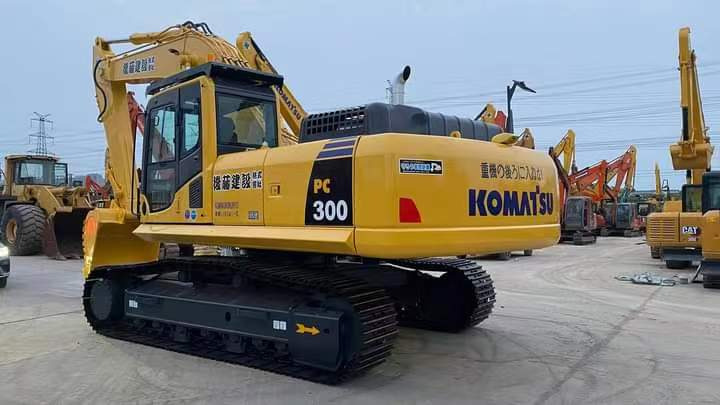 KOMATSU PC300-8 Excavator | Ultra Low Hours 4,200 | One Owner | Full Service History - Pelle sur chenille: photos 5 KOMATSU PC300-8 Excavator | Ultra Low Hours 4,200 | One Owner | Full Service History - Pelle sur chenille: photos 5