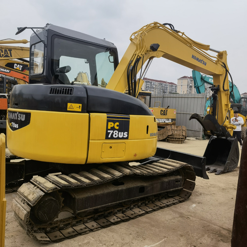 KOMATSU PC78US - Pelle sur chenille: photos 5 KOMATSU PC78US - Pelle sur chenille: photos 5