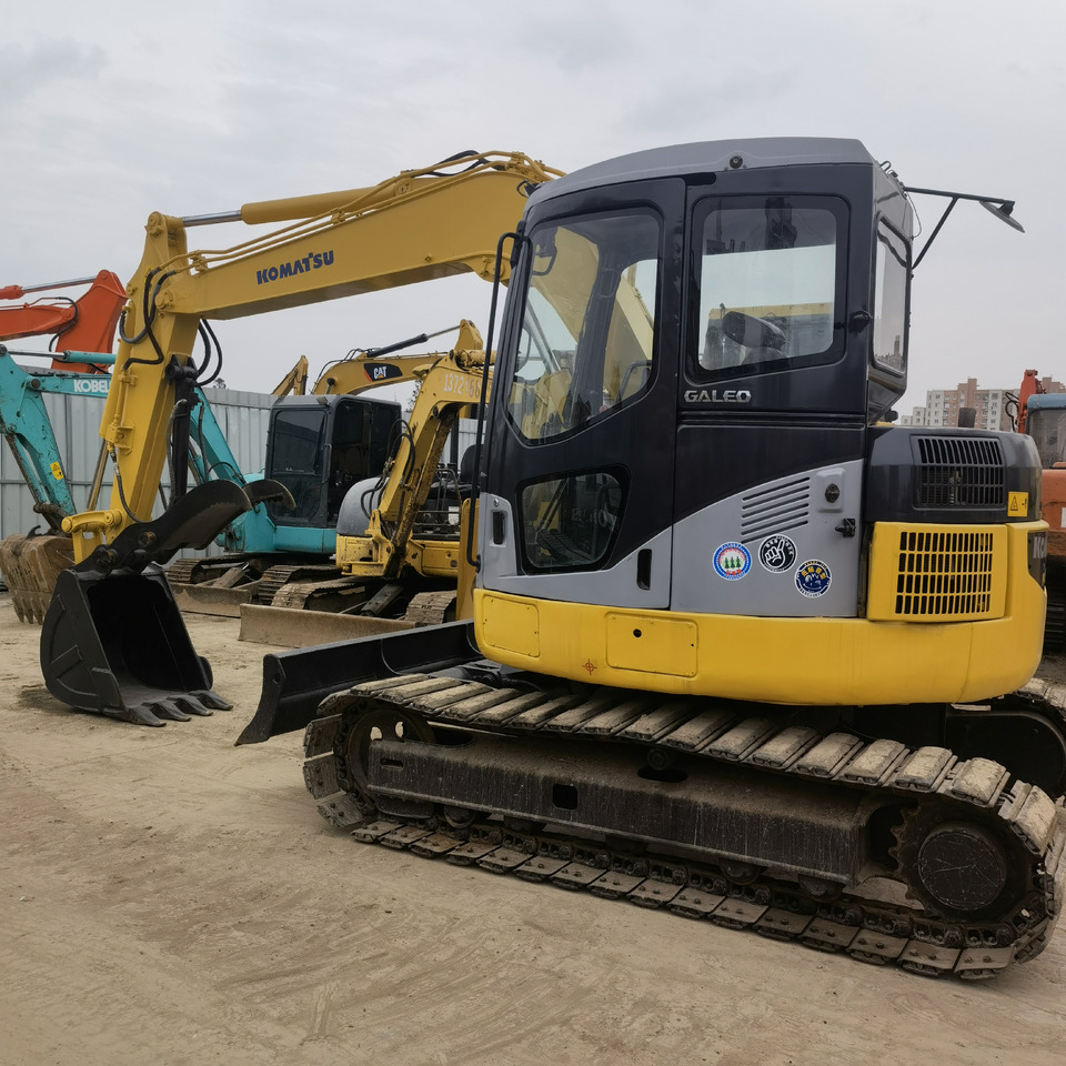 KOMATSU PC78US - Pelle sur chenille: photos 3 KOMATSU PC78US - Pelle sur chenille: photos 3