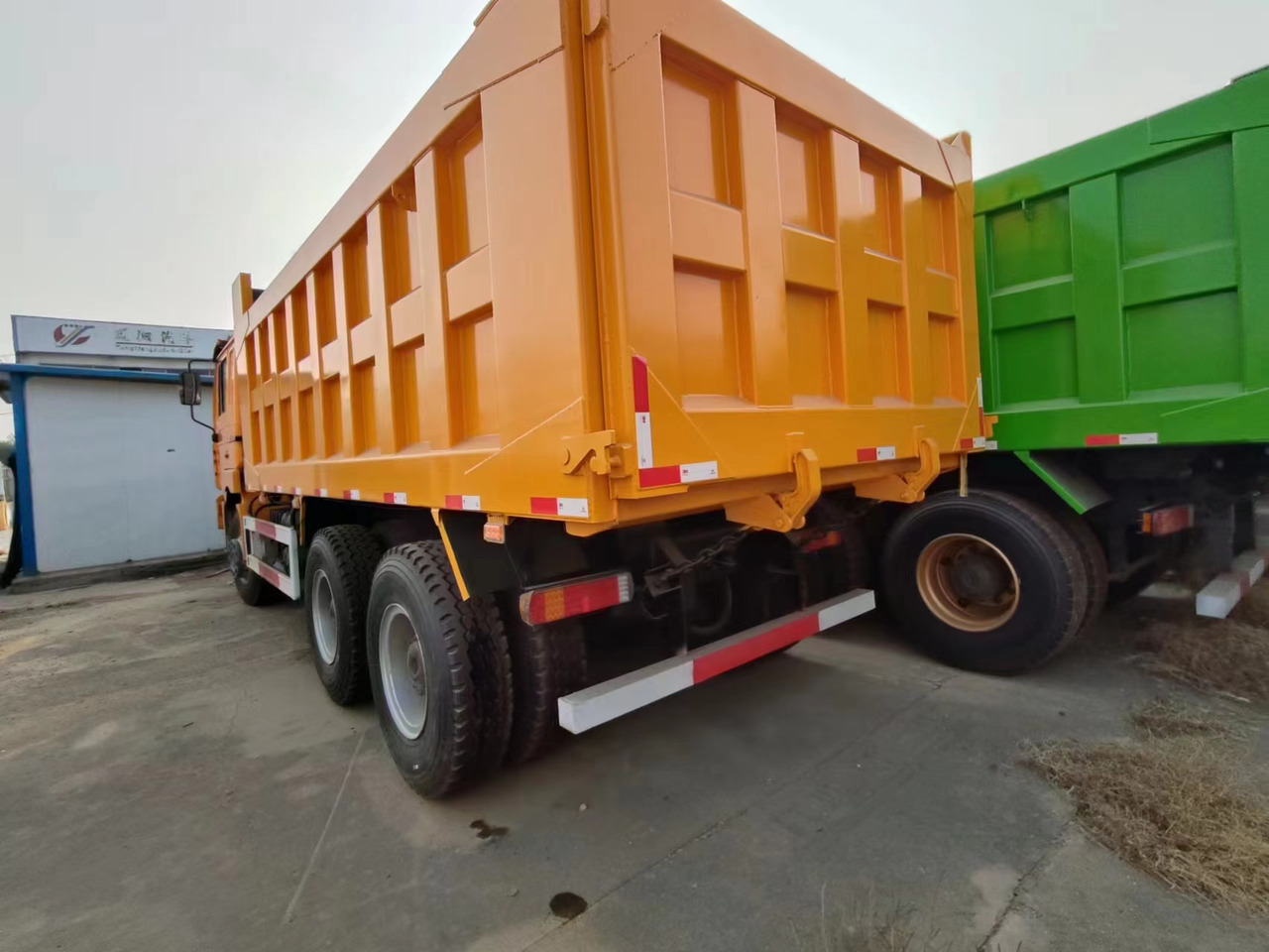 Camion benne SHACMAN Dump Truck 6/4 New Brand Click Here for Discount: photos 7 Camion benne SHACMAN Dump Truck 6/4 New Brand Click Here for Discount: photos 7