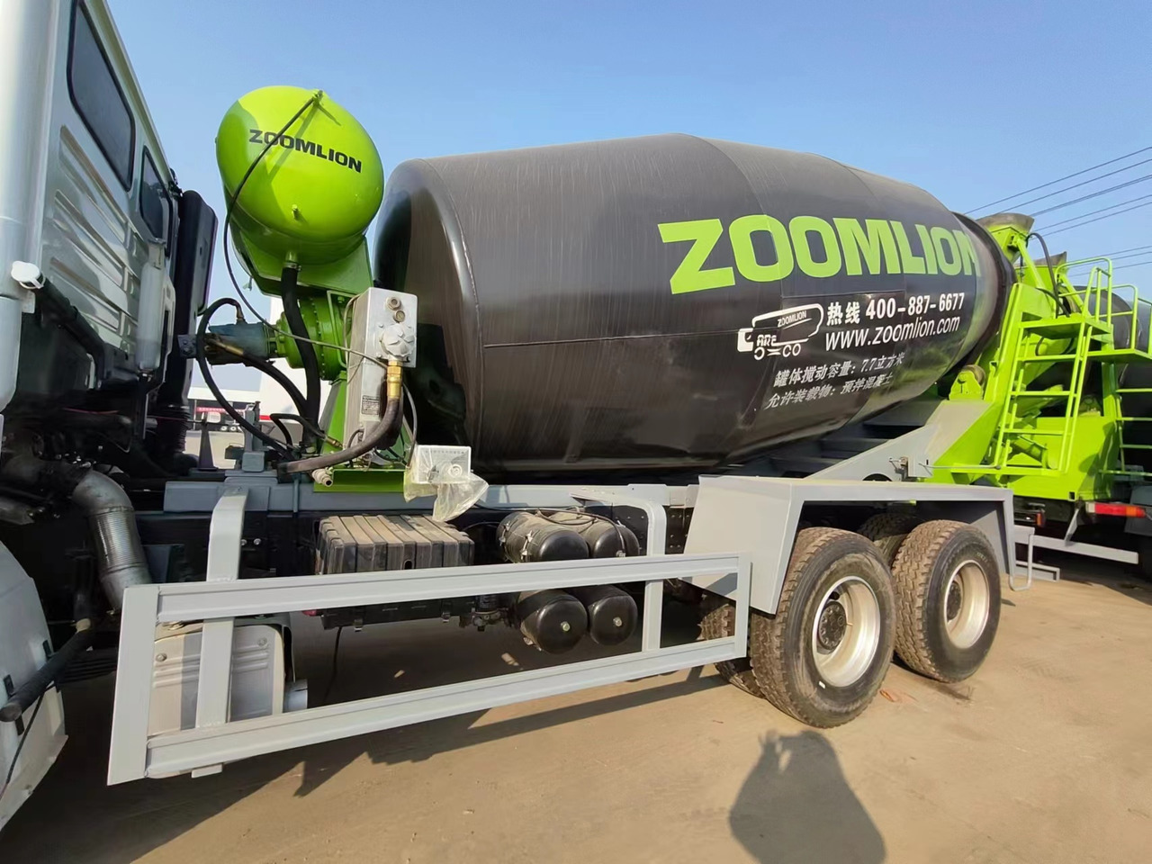 SINOTRUK HOWO 371 CLICK HERE FOR DISCOUNT - Camion malaxeur: photos 3 SINOTRUK HOWO 371 CLICK HERE FOR DISCOUNT - Camion malaxeur: photos 3