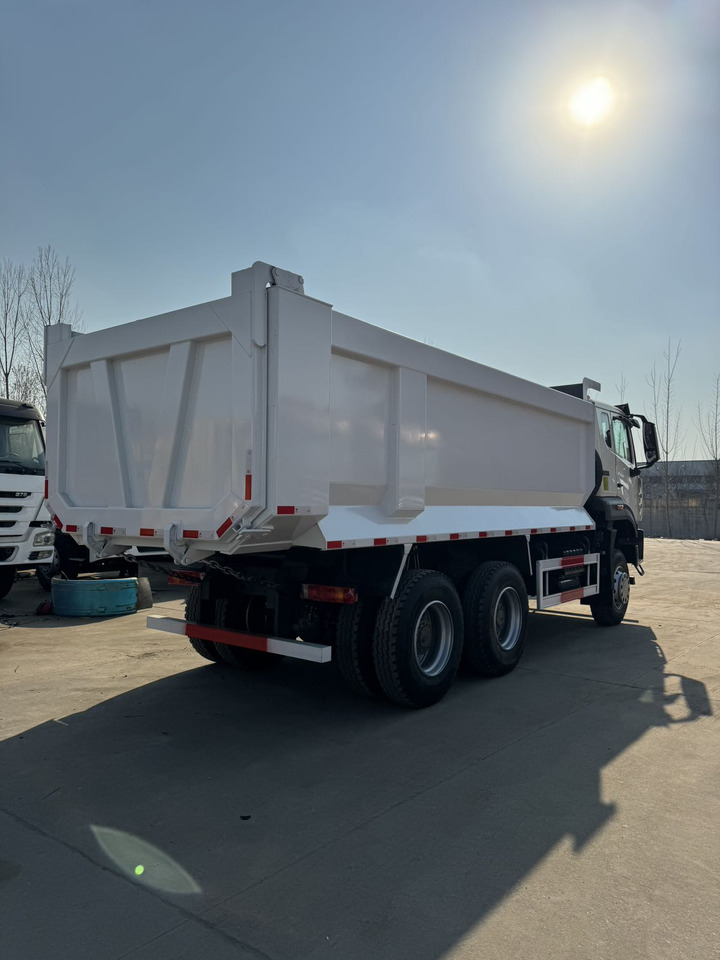 SINOTRUK HOWO NX371 6X4 - Camion benne: photos 3 SINOTRUK HOWO NX371 6X4 - Camion benne: photos 3