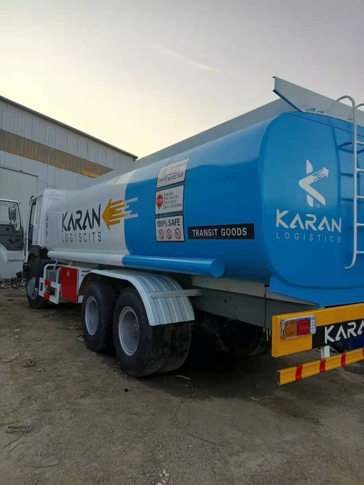 SINOTRUK Howo 371 Fuel Tanker Click Here For DISCOUNT - Camion citerne: photos 5 SINOTRUK Howo 371 Fuel Tanker Click Here For DISCOUNT - Camion citerne: photos 5