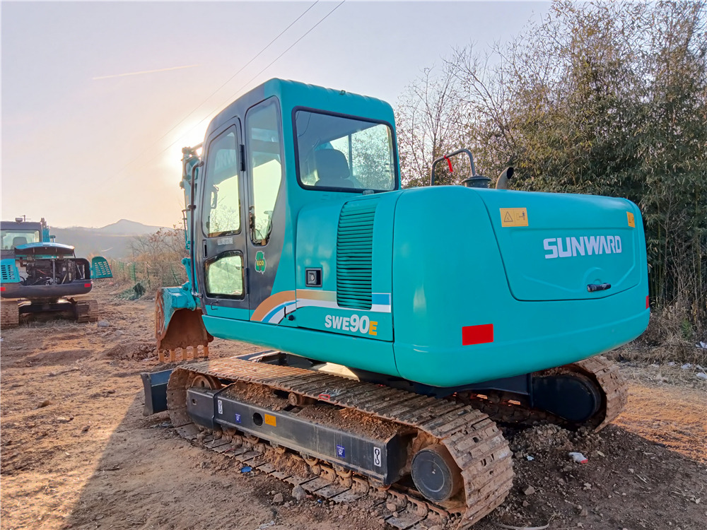 SUNWARD SWE90N - Pelle sur chenille: photos 3 SUNWARD SWE90N - Pelle sur chenille: photos 3