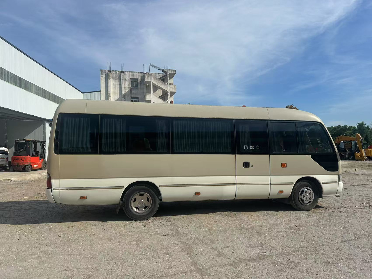 TOYOTA Coaster - Minibus, Transport de personnes: photos 4 TOYOTA Coaster - Minibus, Transport de personnes: photos 4