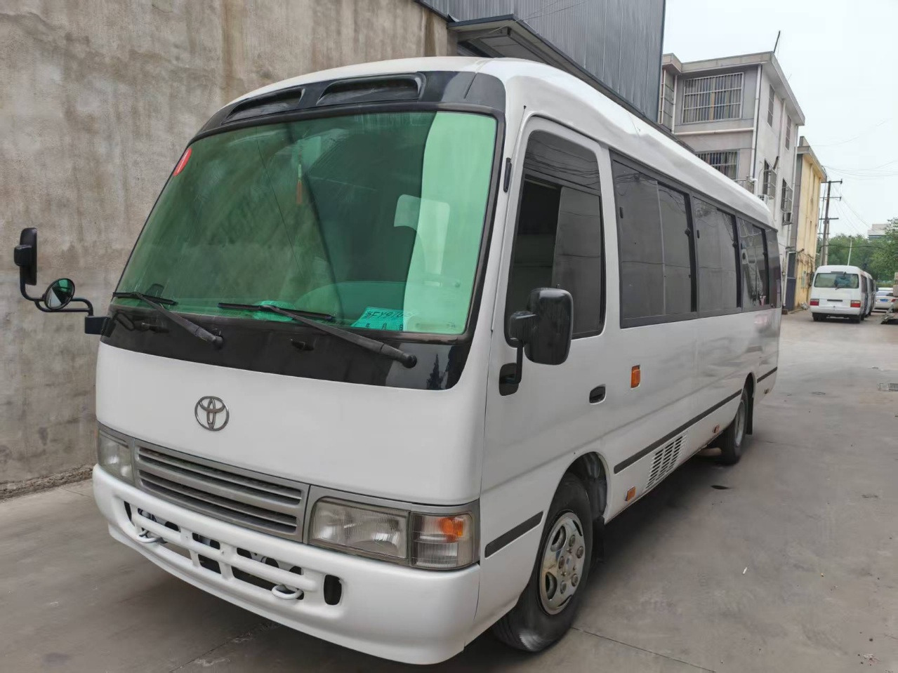 TOYOTA Coaster - Minibus, Transport de personnes: photos 1 TOYOTA Coaster - Minibus, Transport de personnes: photos 1