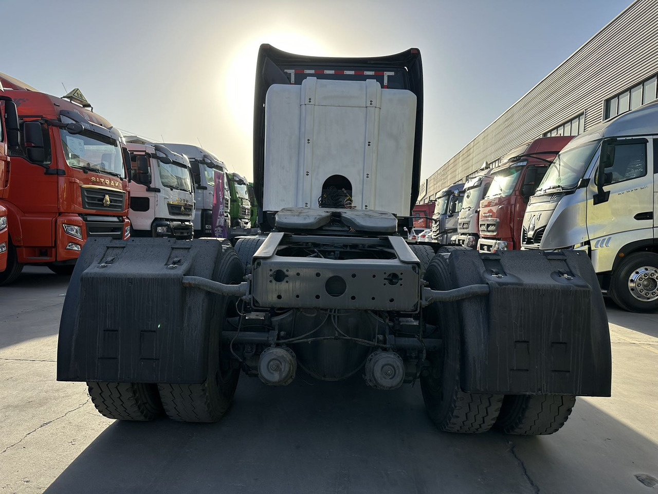 Tracteur routier HOWO A7 6*4 Truck Unit Click Here for Discount: photos 7