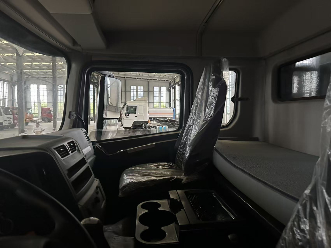 Tracteur routier neuf SHACMAN X3000 Dump Truck 6✖4: photos 7